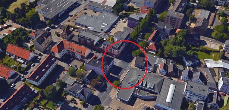Wulsdorf: Autofahrerin fährt bei Rot und erfasst Kind An der Ecke Weserstraße/Nordernfeldstraße hat eine 20-Jährige am Mittwochabend ein Kind angefahren.