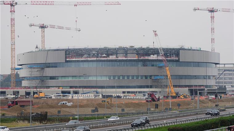 Tickets, Bauten, Aussichten: Noch 100 Tage bis Olympia An der Eishockey-Arena wird noch gebaut.