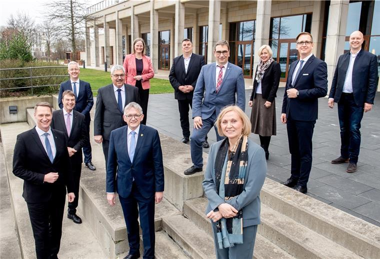 Landräte mit dem Oberbürgermeister Bremerhaven und Landkreisen