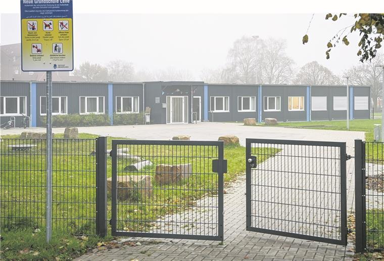 An der Neuen Grundschule in Lehe bleiben die Türen vorerst geschlossen.