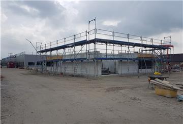 An der Straße Schiffshören baut der Investor Bremen Buildings einen neuen Zustellstützpunkt für die Post/DHL.