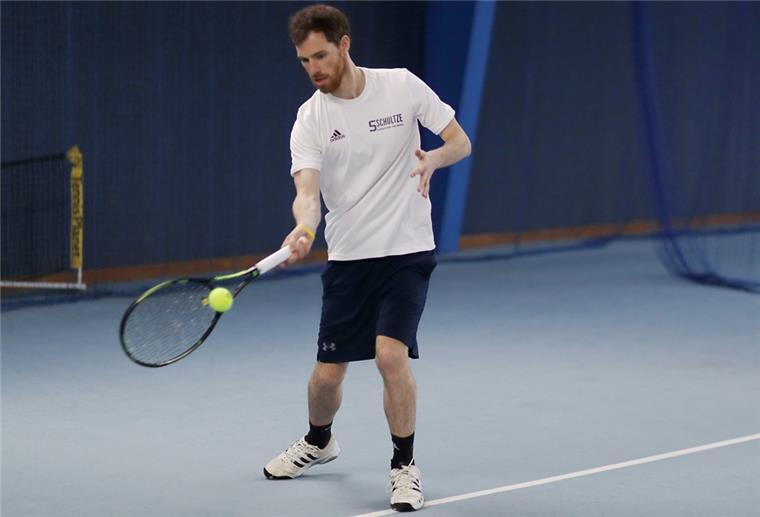 Tennisklub Nordenham startet in der Oberliga grandios An der vierten Position behauptete sich Steffen Trumpf in Hannover mit 10:7 im Match-Tiebreak.