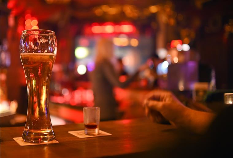 Bremen: Nach dem Wochenende droht die Sperrstunde An diesem Wochenende war in den Bremer Kneipen und auf den Straßen viel los.