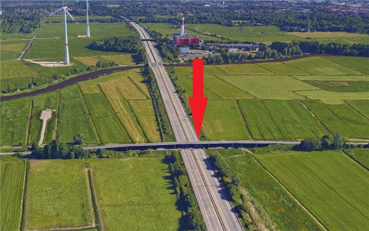 An dieser Brücke auf der A27 hat es gekracht.
