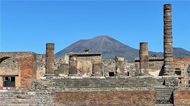 Archäologiepark in Pompeji führt Besucher-Limit ein An manchen Tagen wird es in Pompeji voll - zu voll für die Park-Leitung. (Archivbild)