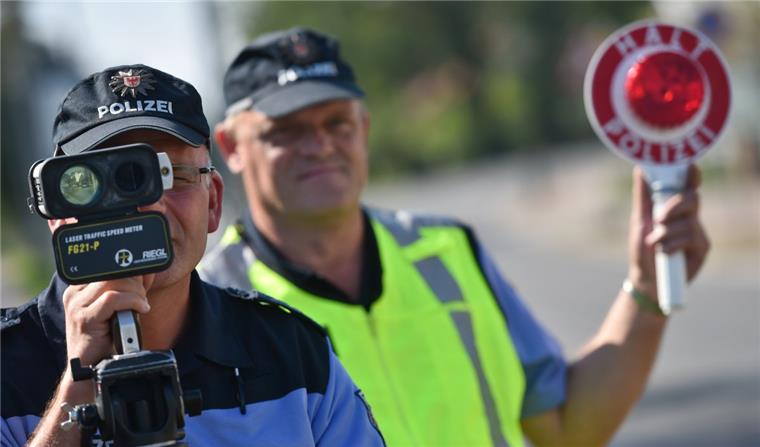Achtung, Autofahrer: Hier blitzt es nächste Woche in Zeven und umzu An zahlreichen Stellen wird in der nächsten Woche im Landkreis wieder geblitzt.