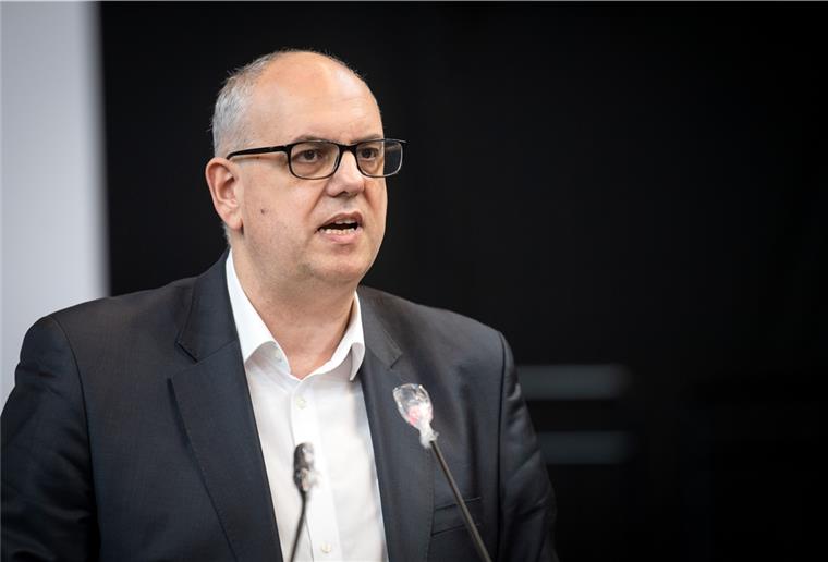 Andreas Bovenschulte (SPD), Bürgermeister von Bremen, äußert sich zu den vom Bund angekündigten Lockerungen in der Coronakrise.