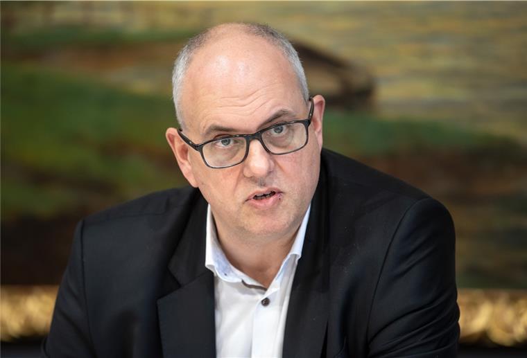 Andreas Bovenschulte (SPD) ist nicht nur Bremens Bürgermeister, sondern auch Jurist. Er sieht rechtliche Probleme bei der nächtlichen Ausgangssperre.