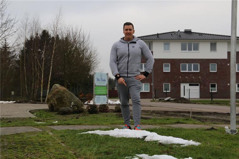 Joggen im Winter? Dieser Fitness-Experte gibt Tipps Andreas Dullweber schnürt bei fast jedem Wetter seine Laufschuhe und bricht in die Natur der Gemeinde Hagen auf. Der Fitnessstudiobesitzer hat dabei schon zahlreiche Jogging-Strecken zu verschiedenen Jahreszeiten ausprobiert und bietet auch Lauftreffs an.