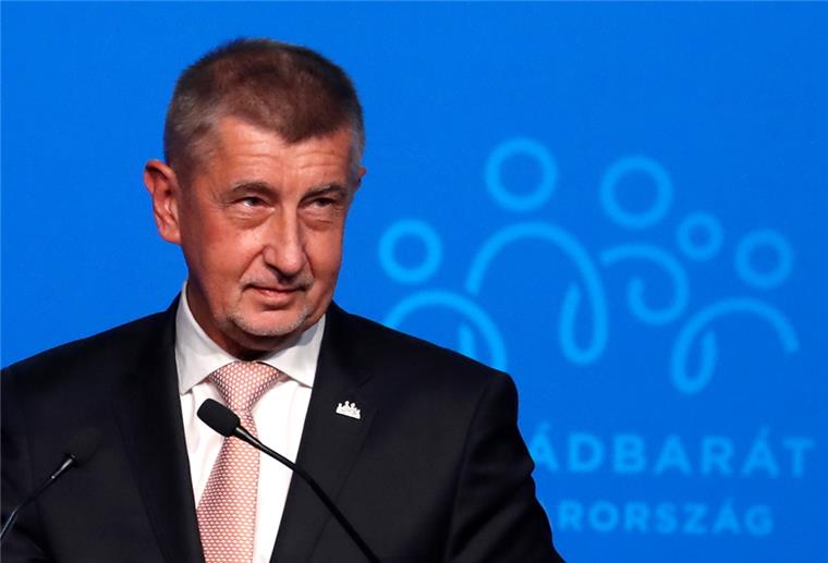 Andrej Babis, Ministerpräsident von Tschechien, hält eine Rede während des 4. Budapester Demografiegipfels.