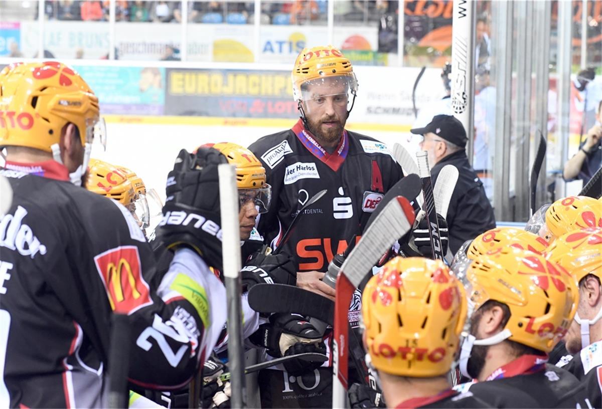 Andrew McPherson erhielt für eine Prügelattacke eine lange Sperre und durfte nicht mehr als Trainer arbeiten. Ein Widerspruch hatte nun Erfolg.