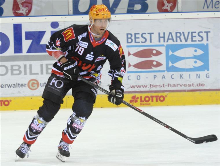 nord24-Interview: So feiert Ex-Pinguin Andrew McPherson die Meisterschaft mit Bietigheim Andrew McPherson hat schon wieder einen Meistertitel geholt.