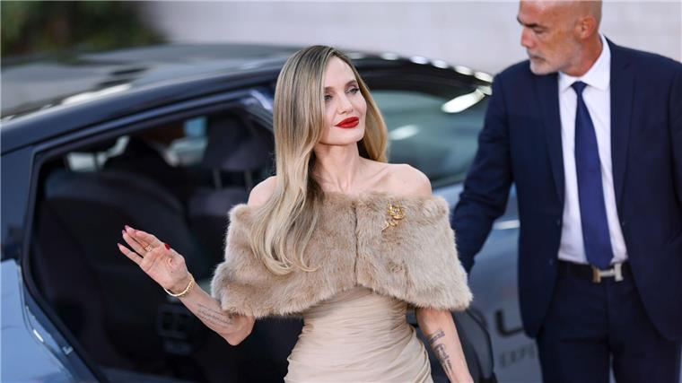 Angelina Jolie vor der Premiere von „Maria“ in Venedig (Archivbild). 