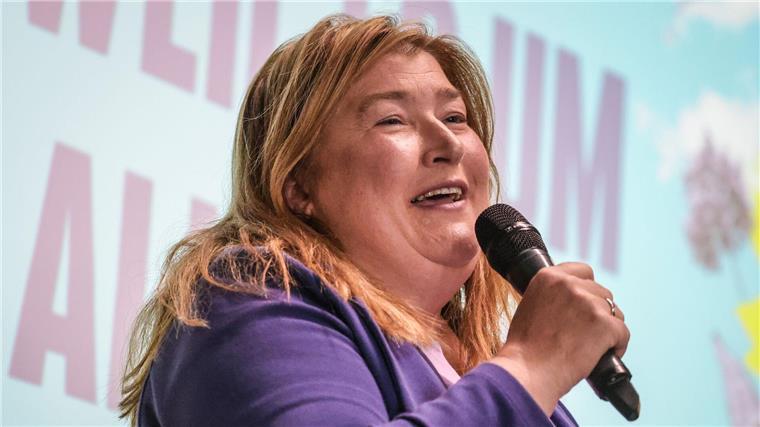 Anja Stahmann (Bündnis 90/Die Grünen), Bremens Sozialsenatorin, spricht bei der Landesmitgliederversammlung der Bremer Grünen zum Ausgang der Bürgerschaftswahl im Bürgerzentrum Neue Vahr.