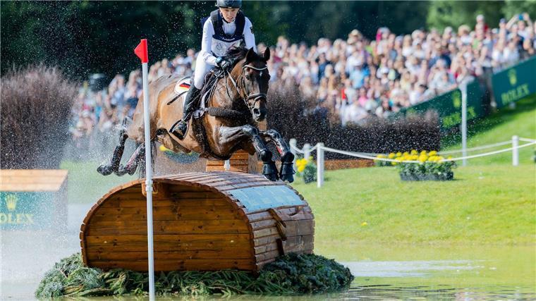 CHIO-Überraschung: Dressur-Star Werth geschlagen Anna Siemer ritt in Aachen für die Nationalmannschaft.