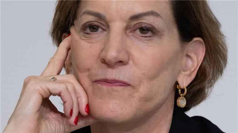 Friedenspreisträgerin: Europa muss ohne USA auskommen können Anne Applebaum wird am Sonntag mit dem Friedenspreis ausgezeichnet.