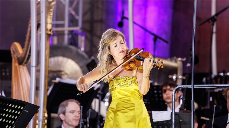 Strauss-Jahr: Neue Werke von John Williams und Max Richter Anne-Sophie Mutter ist der Star des Strauss-Geburtstagskonzerts in Wien. (Archivbild)