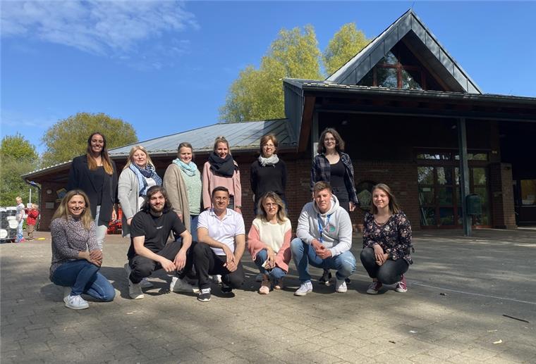 Anneke Bessel (hinten links) und ihr Team haben jede Menge kreative Ideen, die sie im Kinder-und Jugendhaus in Einswarden umsetzen wollen.