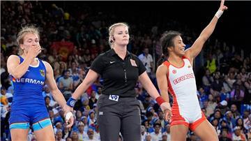 Annika Wendle (l.) verlor das Halbfinale deutlich, hat aber noch die Chance auf Bronze.