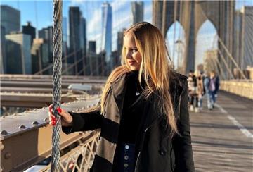 Annina Semmelhaack - hier kürzlich im Urlaub in New York - ist privat glücklich und als Politikerin ehrgeizig. Doch immer wieder sieht sie sich unschönen Angriffen ausgesetzt.