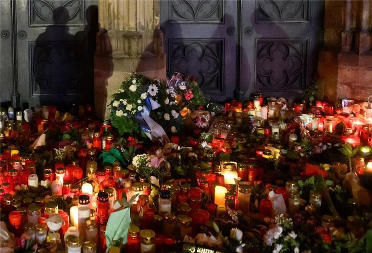 Magdeburger Weihnachtsmarkt: Verfassungsschutz stuft Anschlag als rechtsextrem ein Anschlag auf Magdeburger Weihnachtsmarkt: Verfassungsschutz sieht rechtsextremes Motiv