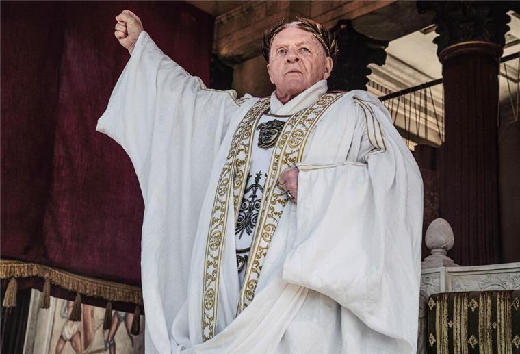 Anthony Hopkins als römischer Kaiser - „Those About To Die“ Anthony Hopkins als Kaiser Vespasian .