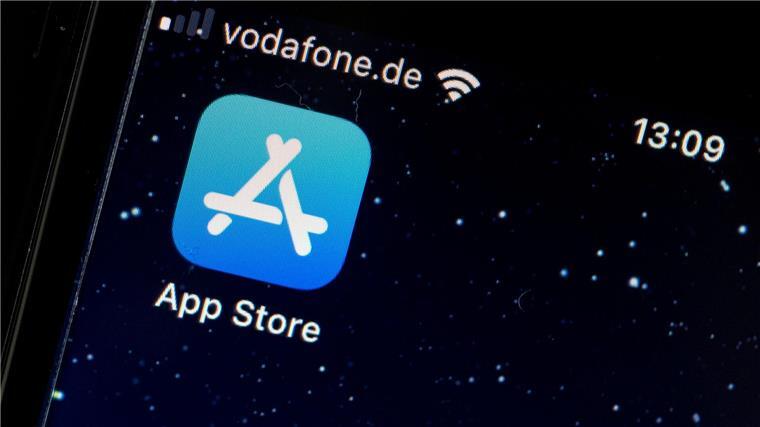 Apple gibt in der EU sein Monopol für iPhone-Apps auf Apple reagiert auf rechtliche Vorgaben durch das neue EU-Gesetz über Digitale Märkte.