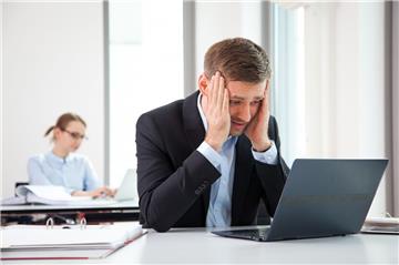 ARBEITEN: Ach stimmt, da war ja noch was! Besonders an spielfreien Tagen sind Fl...