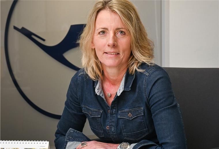 Reisebüros: Viel Arbeit ohne Lohn Arbeiten im Sinne ihrer Kunden, aber ohne Lohn: Reisebüromitarbeiter wie Susanne Hemme-Setzer im Reisebüro Lufthansa City Nord.