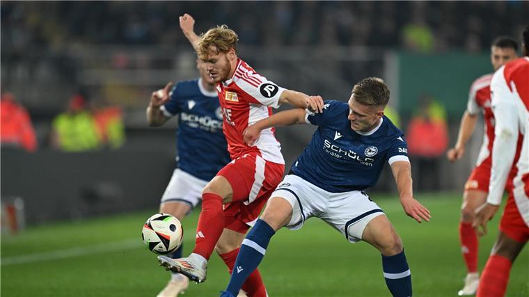 Arminia und Union lieferten sich packende Zweikämpfe.