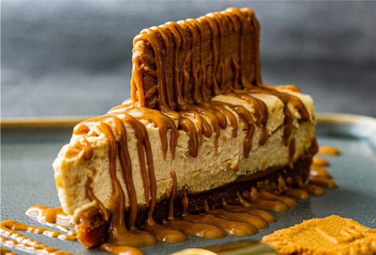 Neues Café in Bremerhaven: Der Eröffnungstermin steht fest Arthur Schäfer backt in seinem neuen Café auch vegan. Das hier ist zum Beispiel sein Veganer Lotus Cheesecake.