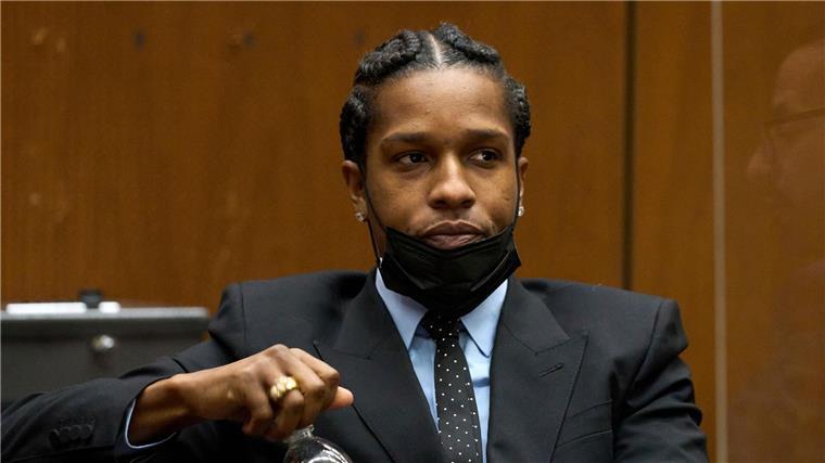 Asap Rocky muss wegen Waffen-Vorwürfen wohl vor Gericht Asap Rocky während einer vorläufigen Anhörung im Clara Shortridge Foltz Criminal Justice Center in Los Angeles.