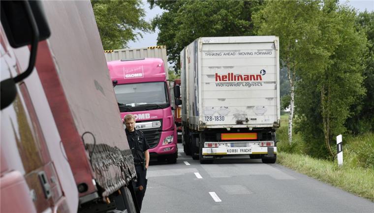 Bittere Nachricht vom Wesertunnel: Regen behindert Bauarbeiten Auch am Wochenende geht es in Richtung A27 über die Umleitungsstrecke.