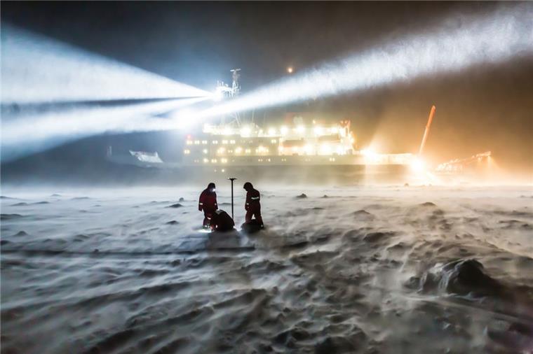 So wird Weihnachten auf der "Polarstern" gefeiert Auch an Bord der "Polarstern" wird Weihnachten gefeiert.