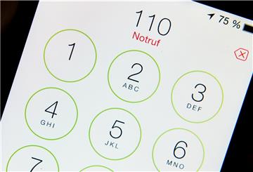 Ein Smartphone zeigt den Notruf 110