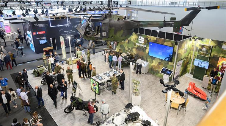 127.000 Besucher bei Hannover Messe Auch die Bundeswehr stellte in Hannover aus.