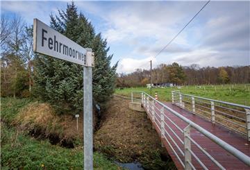 Auch die Fachplanung für das Fehrmoorgebiet ist in dem Topf. Die Stadt möchte gerne den inneren Kern des Moores wiedervernässen.