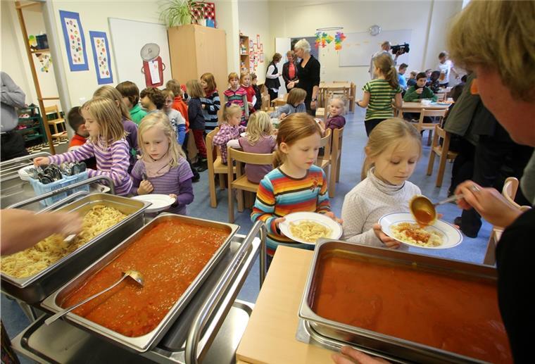 Butjadingen: Grundschule wird spätestens 2026 zur Ganztagsschule Auch die Grundschule Butjadingen wird zur Ganztagsschule - mit allem, was dazugehört. Der Rechtsanspruch tritt am 1. August 2026 in Kraft.