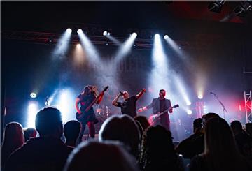 Auch die Nordenhamer Band Ultraviolett spielte am Freitagabend beim Rock on Isens und begeisterte wie gewohnt ihre Fans. 