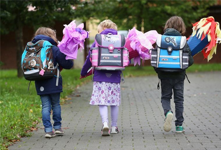 Burhave: Zum Schulstart fehlt noch eine Lehrerin Auch für 34 Jungen und Mädchen in Butjadingen gibt es am heutigen Sonnabend (26. August 2022) eine Schultüte und einen gepackten Ranzen.