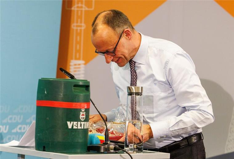 Das Sauerland - bald wohl Kanzlerheimat Auch für sein Bier ist das Sauerland bekannt - das weiß natürlich auch Friedrich Merz. (Archivfoto)