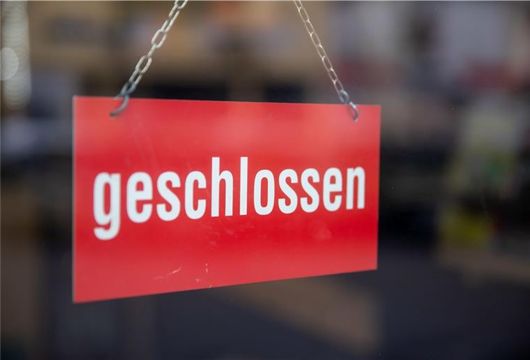 Coronavirus: Kreis Rotenburg berät Selbstständige Auch im Landkreis Rotenburg brechen vielen Selbstständigen angesichts der Corona-Krise die Einnahmen weg. Welche Hilfen sie eventuell bekommen können, darüber berät der Landkreis.