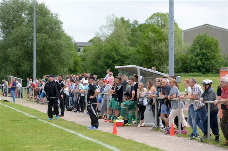 SFL kann den Aufstieg kaum noch schaffen Auch im vierten Heimspiel in Folge sahen die Zuschauer am Mecklenburger Weg keinen SFL-Sieg. Foto Schimanke
