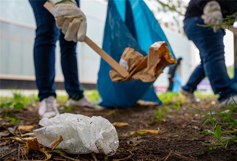 Bremerhaven: Aktion zum weltweiten Cleanup-Day Müllsammeln