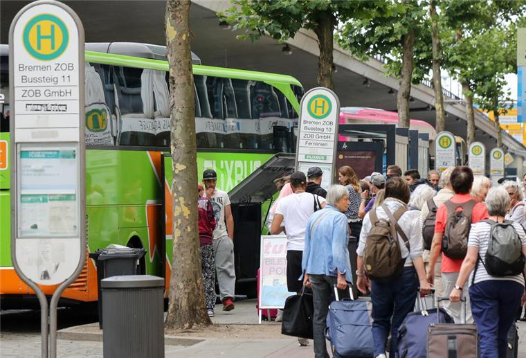 Bahnstreik: Hohe Nachfrage bei Fernbussen und Mietwagen Bahnstreik: Hohe Nachfrage bei Fernbussen und Mietwagen