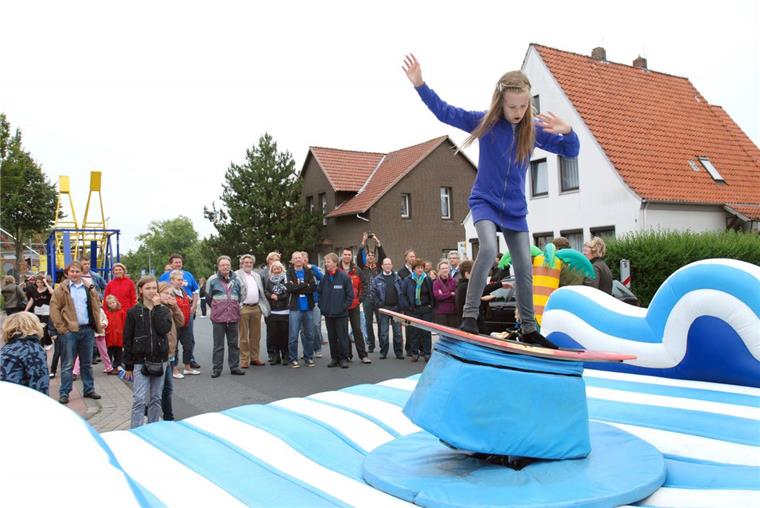 Das ist los am Wochenende in Bremerhaven und umzu Auch in diesem Jahr dürfen sich die Besucher in Loxstedt auf den Surfsimulator freuen.