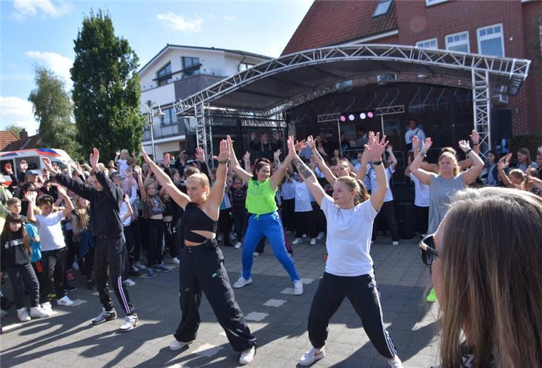 Tanzvorführungen der Tanzschmiede