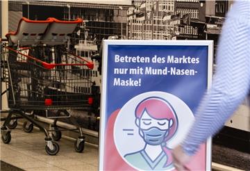 Auch in Niedersachsen und Bremen gilt Maskenpflicht. Wer eine Maske aus gesundheitlichen Gründen nicht tragen kann, ist von der Pflicht ausgenommen.