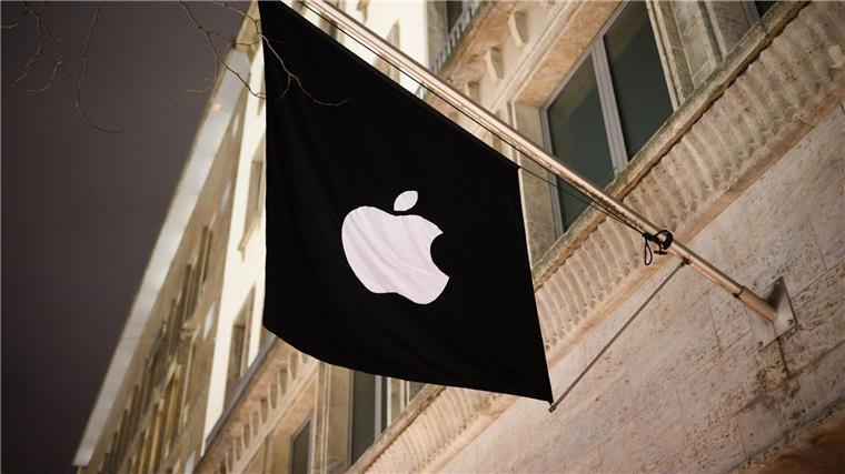 Apple will Risiken durch alternative App-Stores minimieren Auch nach der Zulassung von alternativen Marktplätzen dürfen auf ein iPhone nur Apps installiert werden, die einen Sicherheitscheck bei Apple durchlaufen haben.