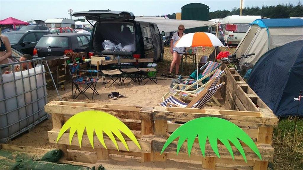Auch nicht schlecht: Ein bisschen Strandfeeling auf dem Parkplatz Womo 1-2 West.